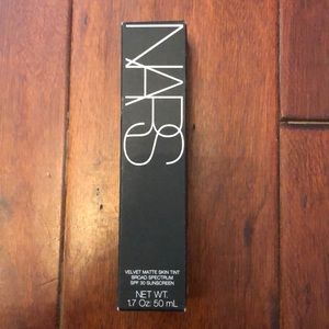 Brand new velvet skin tint